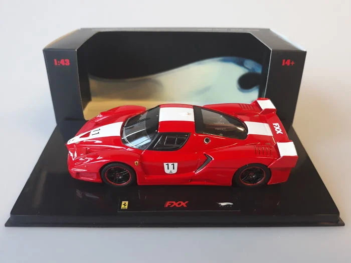 Ferrari FXX rosu/alb #11 - 1/43 Hot Wheels ELITE