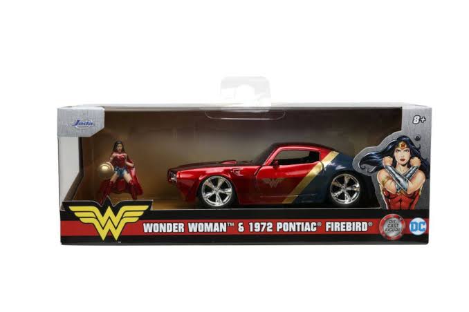 Pontiac Firebird 1972 si figurina Wonder Woman - 1/32 Jada