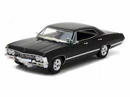 Chevrolet Impala 1967 Sport Sedan - 1/24 Greenlight