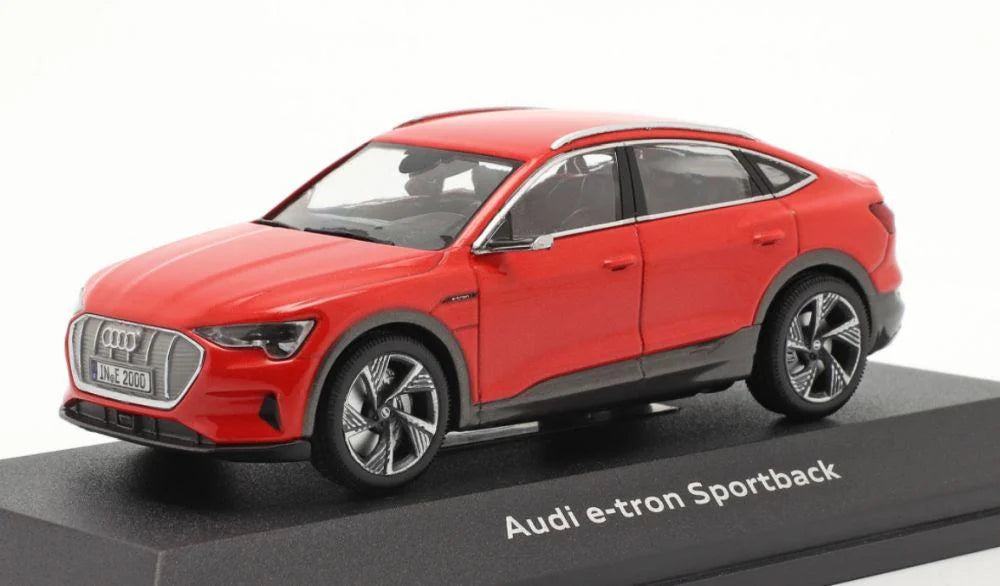 Audi e-tron Sportback catalunya red cu vitrina plexiglass - 1/43 IScale