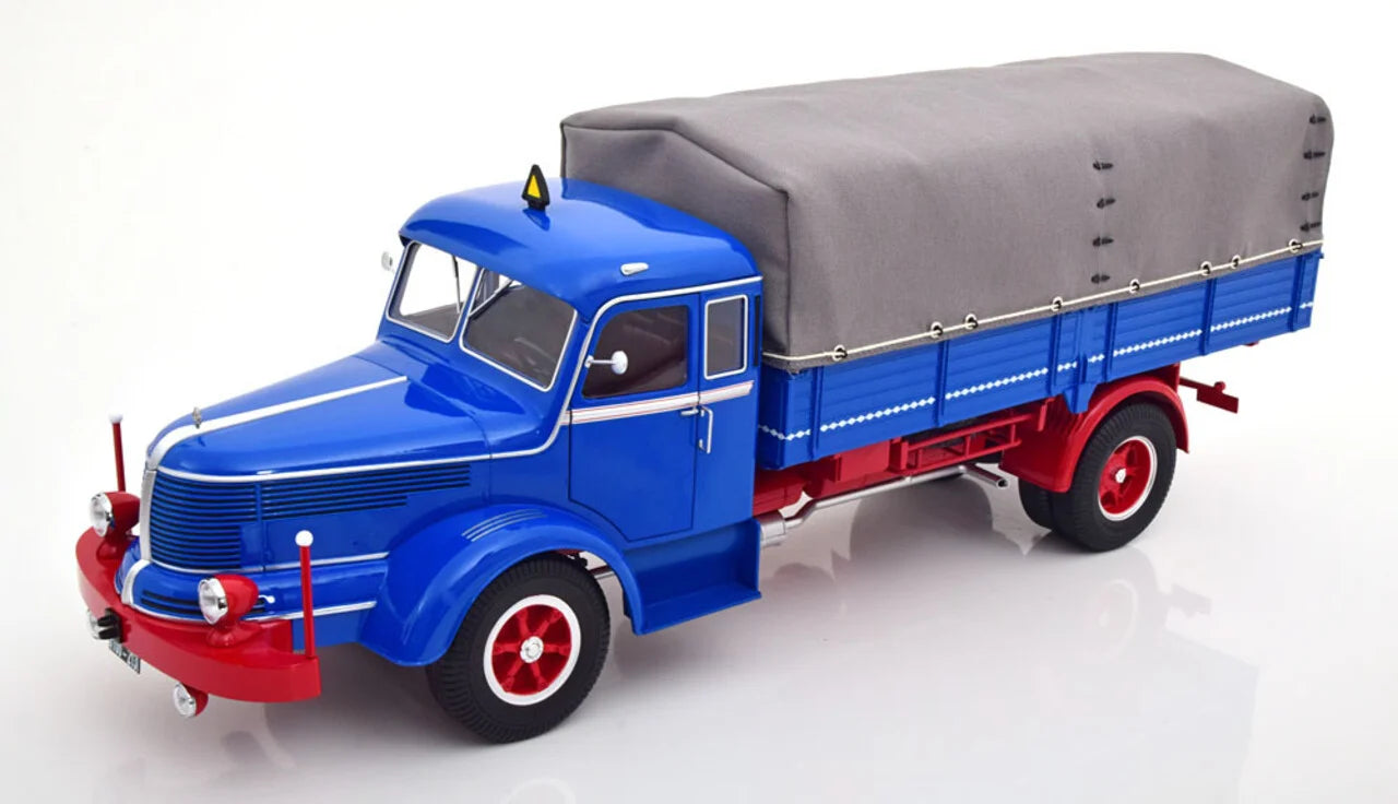 Camion Krupp Titan SWL 80 flatbed truck Baumann with tarp 1950-54 albastru/rosu - 1:18 Road Kings