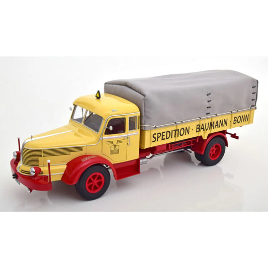 Camion Krupp Titan SWL 80 flatbed truck Baumann with tarp 1950-54 crem/rosu - 1:18 Road Kings