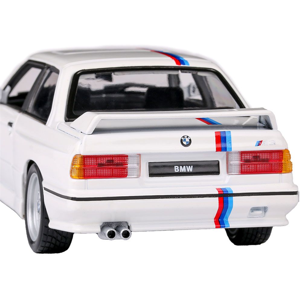 BMW M3 E30 1988 - 1:24 Bburago