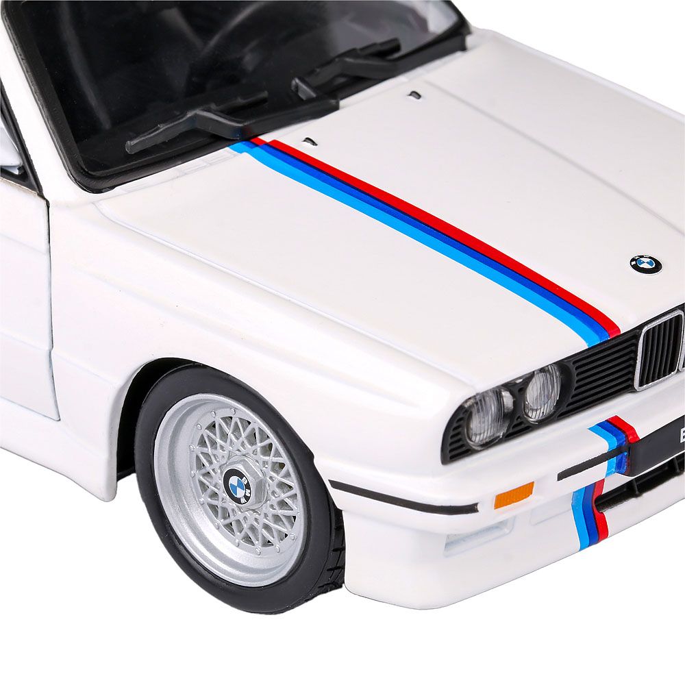 BMW M3 E30 1988 - 1:24 Bburago