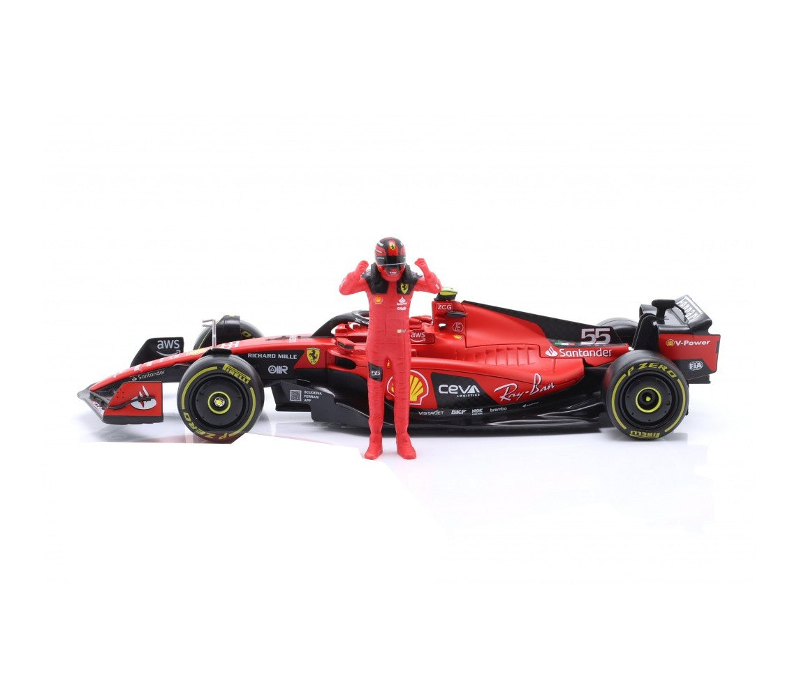 Formula 1 Ferrari SF-23 #55 cu figurina Carlos Sainz jr. - 1/24 Bburago