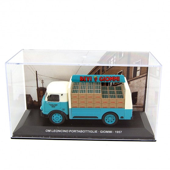 Om Leoncino Portabottiglie - Giommi 1957 cu vitrina plexiglass - 1/43 Altaya