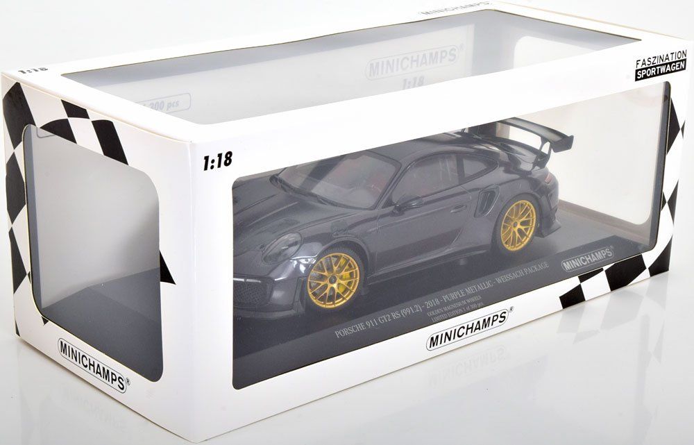 Porsche 911 GT2 RS 2018 purple metallic Weissach Package 1/300pcs - 1/18 de Minichamps.