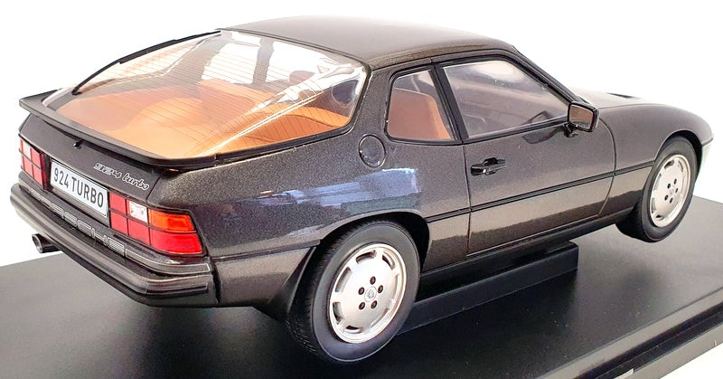 Porsche 924 Turbo 1979 - 1/18 Modelcar Group