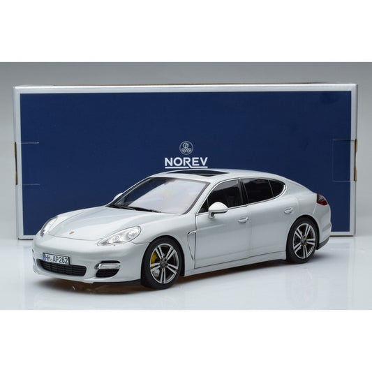 Porsche Panamera Turbo 2009 silver - 1/18 Norev