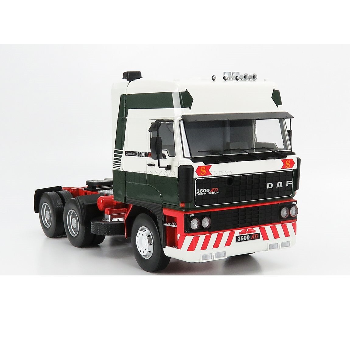 Camion DAF 3600 SpaceCab 1986 - 1/18 Road Kings