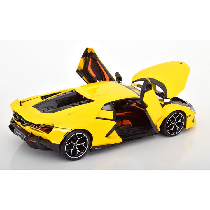 Lamborghini Revuelto galben - 1/18 Maisto