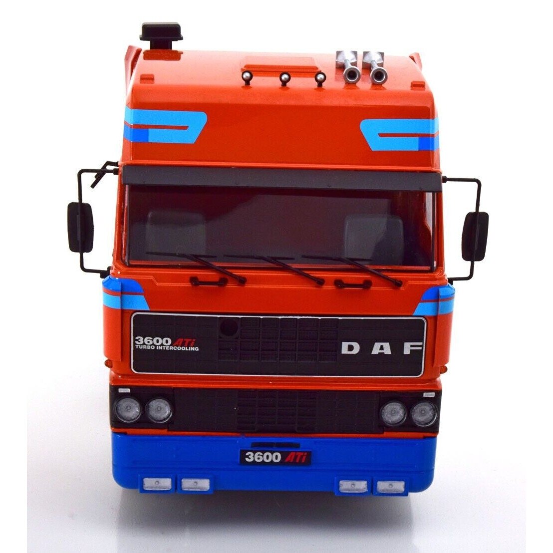 Camion DAF 3600 SpaceCab 1986 orange/bleu - 1/18 ROAD KINGS