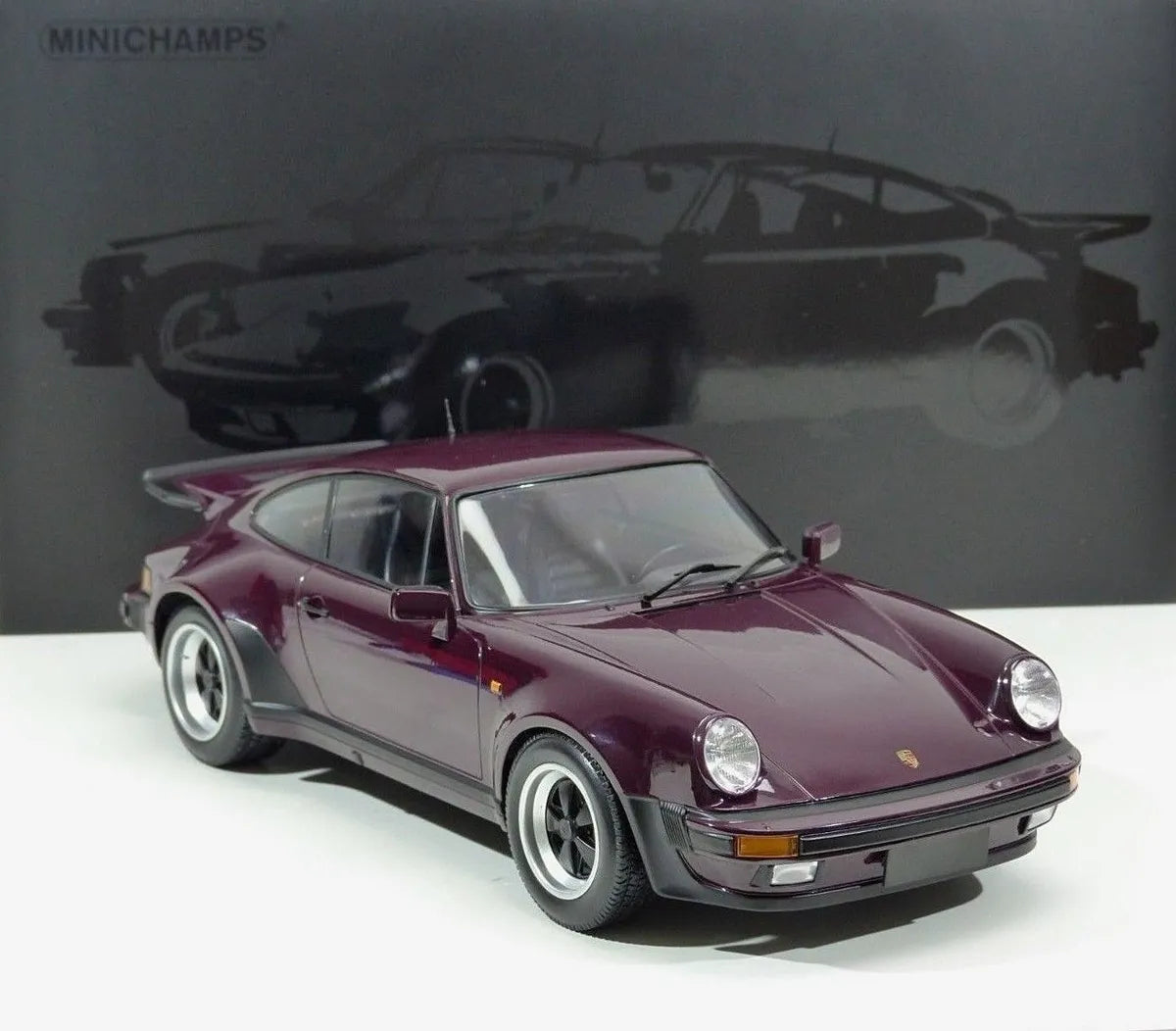 Porsche 911 Turbo 1977 purple - 1/12 Minichamps