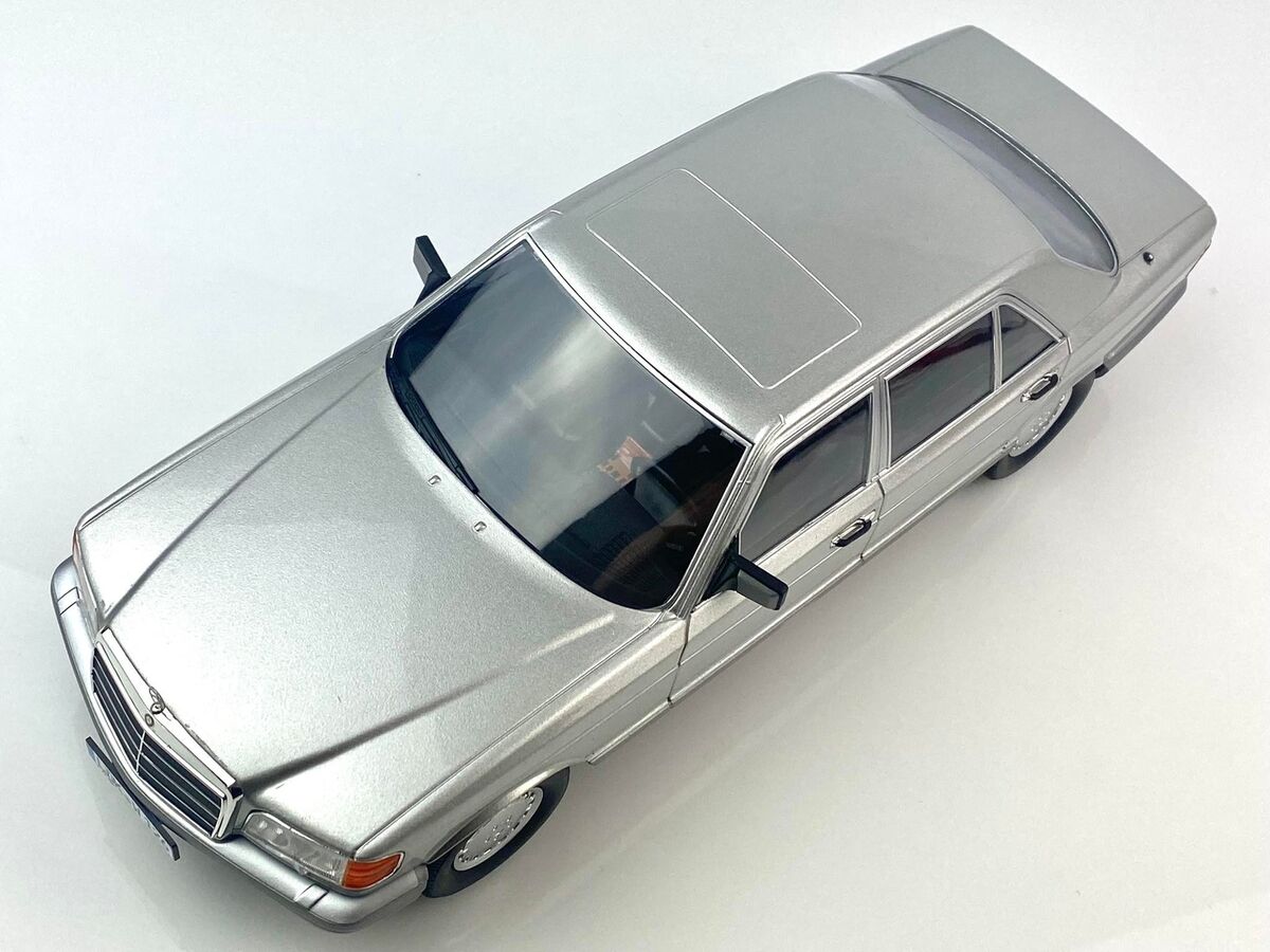 Mercedes-Benz S-Klasse 1985 (gri) 560 SEL - 1/18 IScale