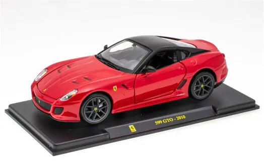 Ferrari 599 GTO 2010 cu vitrina plexiglass - 1/24 Bburago