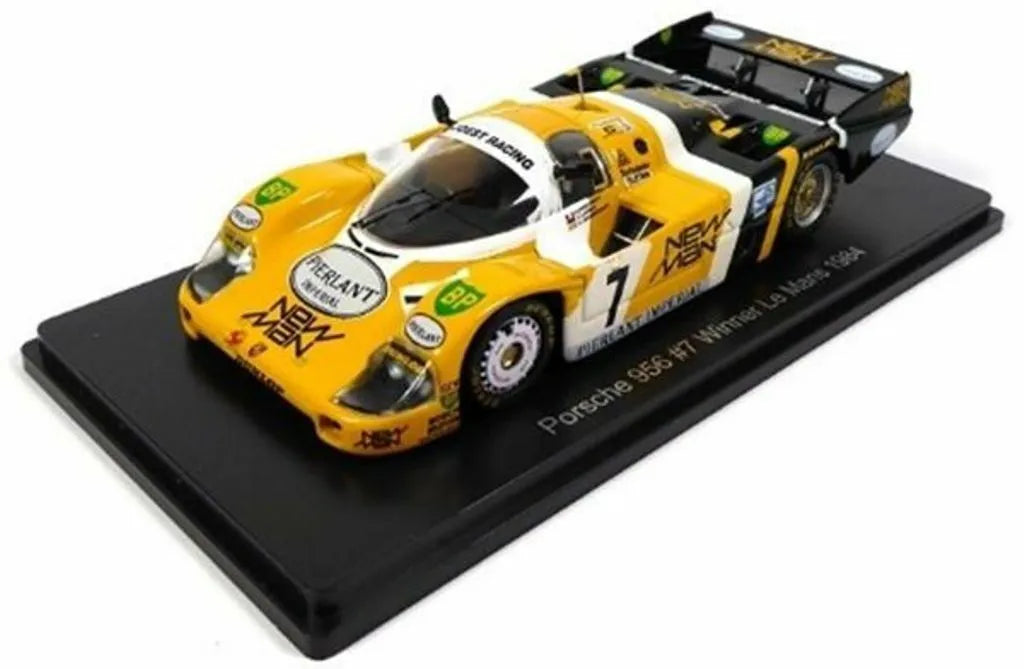 Porsche 956 #7 Winner Le Mans 1984 cu vitrina plexiglass - 1/43 Spark