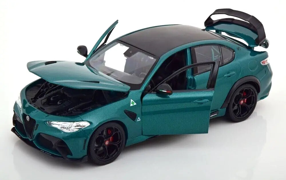 Alfa Romeo Giulia GTAm verde - 1/18 Bburago