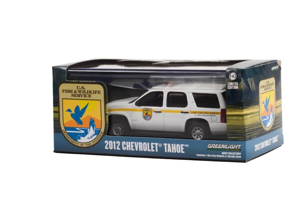 Chevrolet Tahoe 2012 cu vitrina plexiglass - 1/43 Greenlight