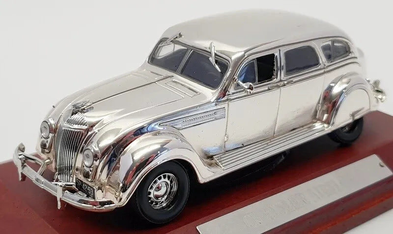 Chrysler Airflow cu vitrina plexiglass - 1/43 Atlas Collections