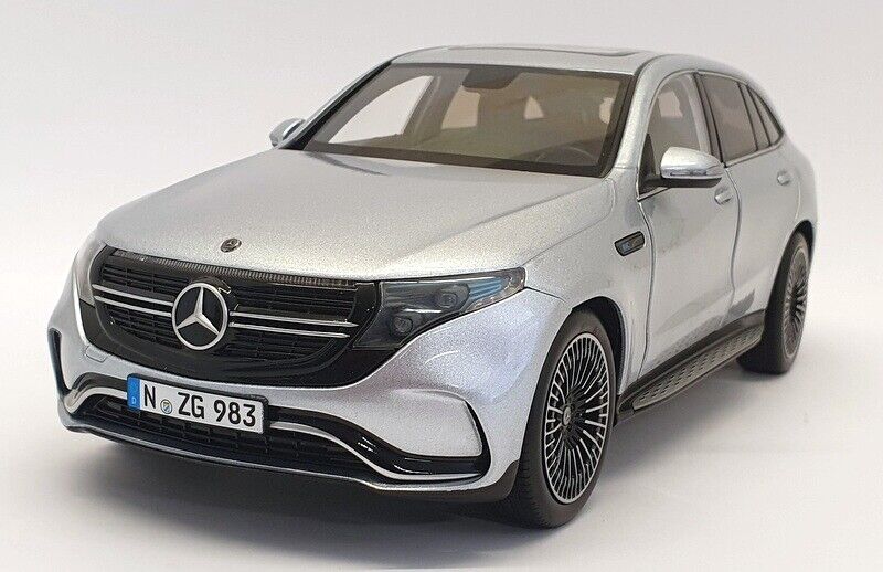 Mercedes-Benz EQC 400 (gri) cu lumini - 1/18 NZG