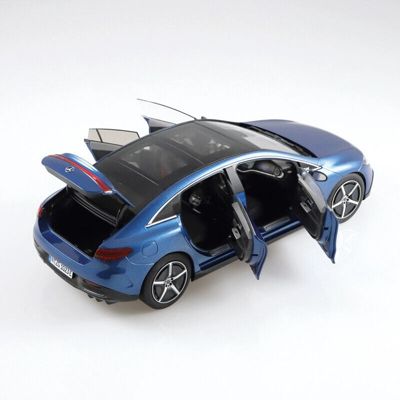 Mercedes-Benz EQE spectral blue - 1/18 Nzg