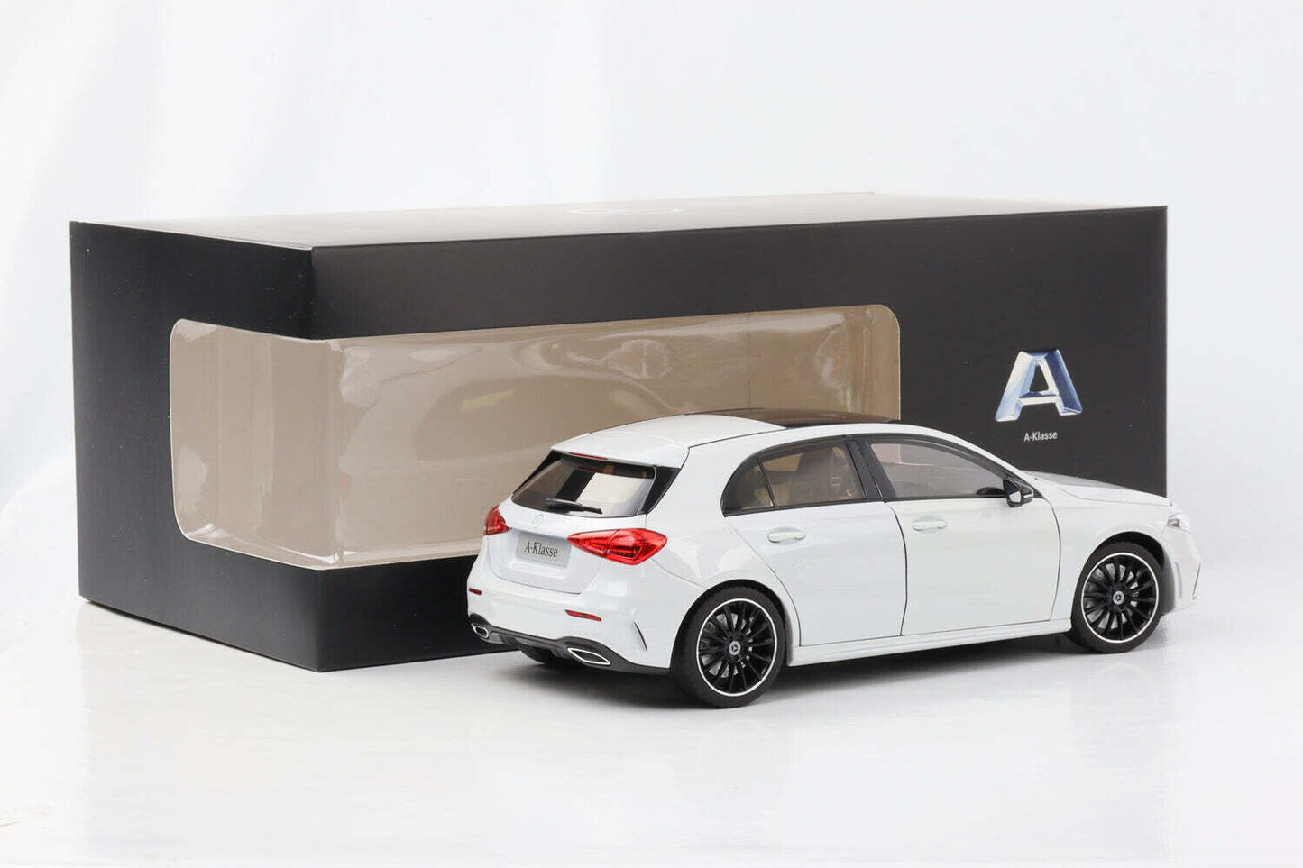 Mercedes-Benz A-Class alb - 1/18 Norev