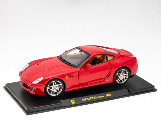 Ferrari 599 GTB Fiorano cu vitrina plexiglass - 1/24 Bburago