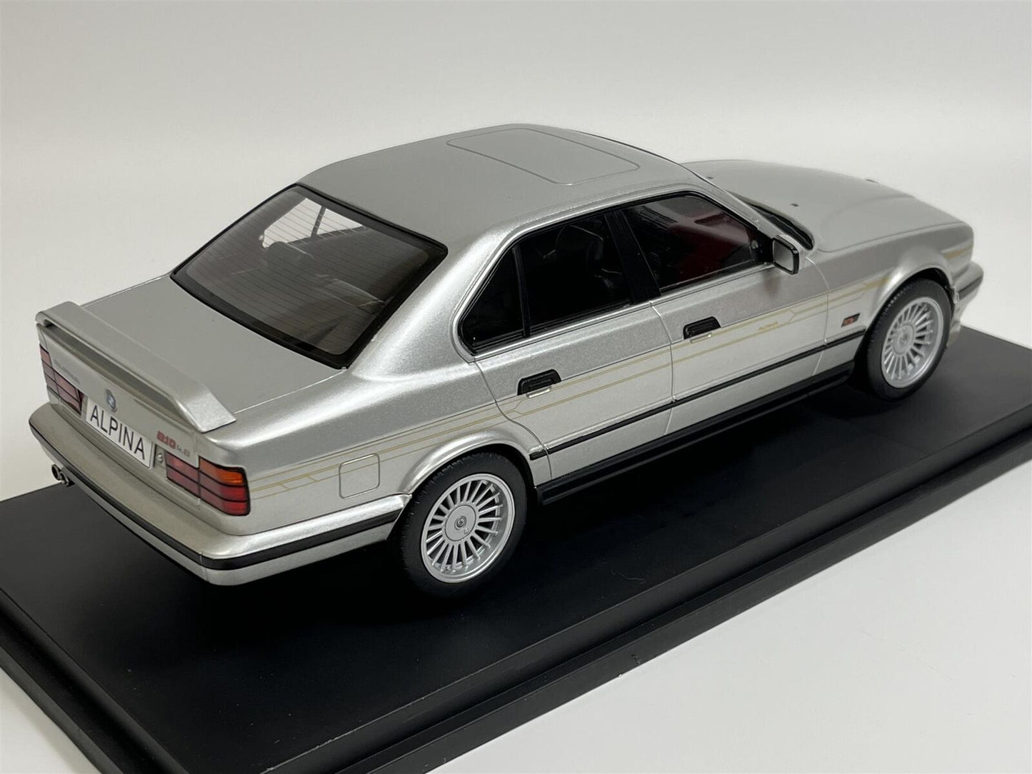 BMW E34 Alpina B10 gri - 1/18 Model Car Group