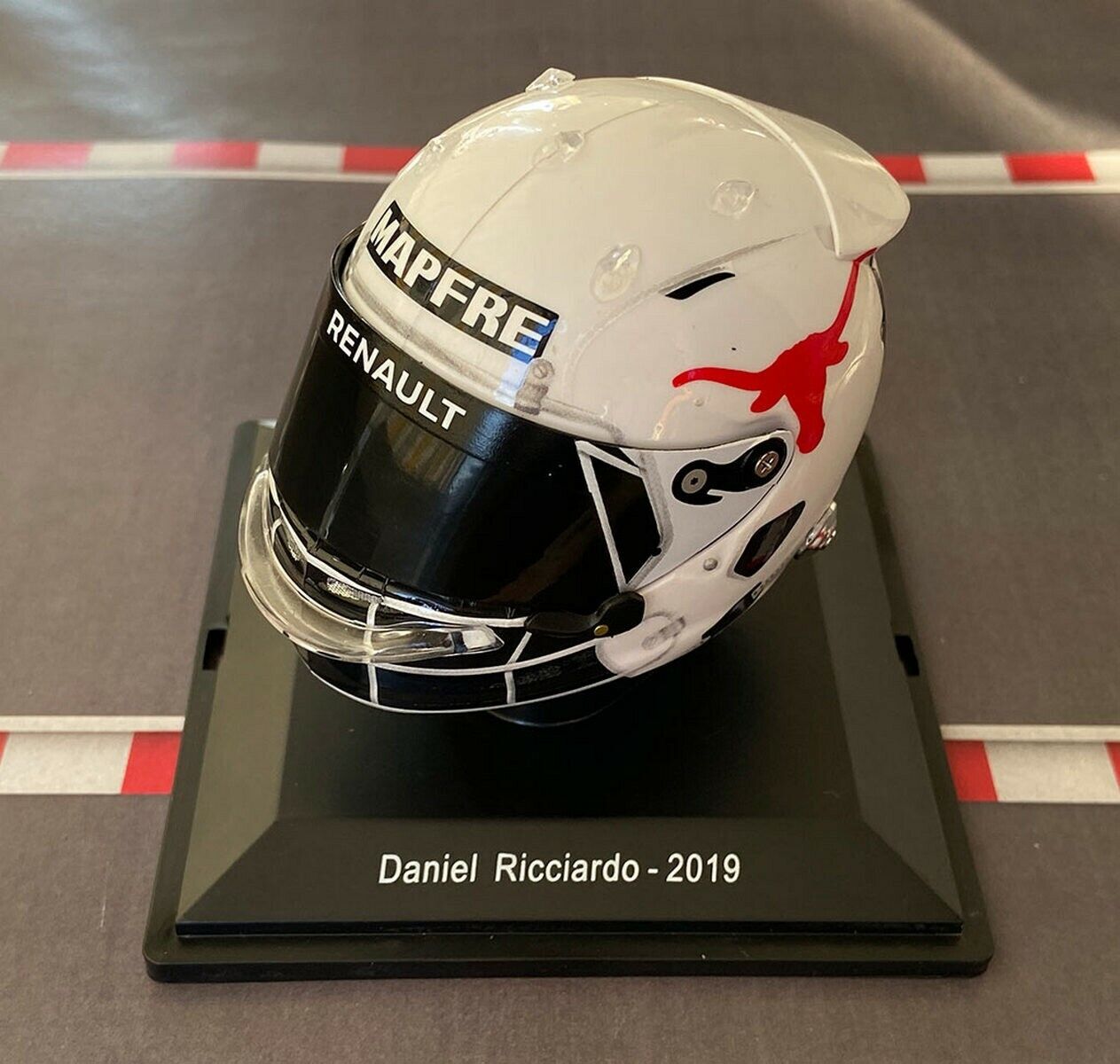 Casca Daniel Ricciardo 2019 - 1/5 Spark