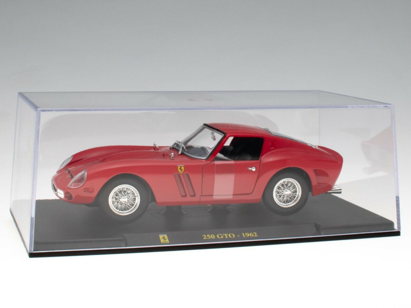 Ferrari 250 GTO 1962 cu vitrina plexiglass - 1/24 Bburago