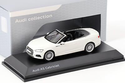 Audi A5 Cabriolet Alb cu vitrina plexiglass - 1/43 Spark