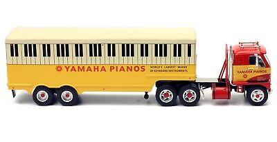 Camion cu remorca International Harvester DCOF-405 1959 Yamaha Pianos - 1/43 Ixo Models