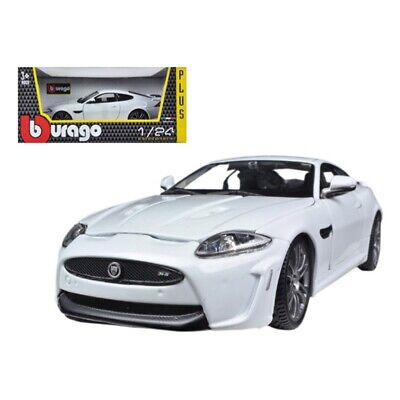 Jaguar XKR-S (alb) - 1/24 Bburago