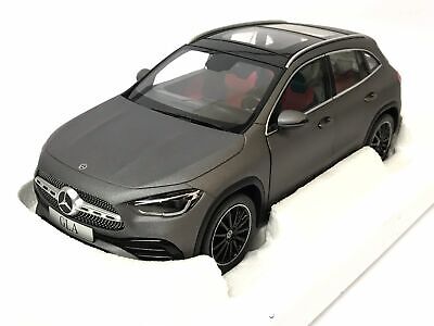 Mercedes-Benz GLA mountain grey mango - 1/18 Z Models