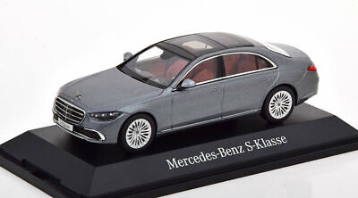 Mercedes S-Klasse gri cu vitrina plexiglass - 1/43 Herpa