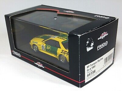 Nissan BP Trampio Skyline Gr.A 1993 #11 galben/verde cu vitrina plexiglass - 1/43 Ebbro