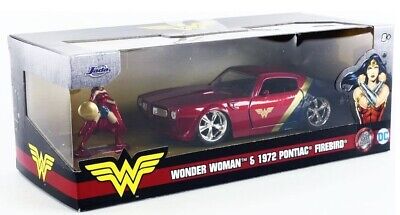 Pontiac Firebird 1972 si figurina Wonder Woman - 1/32 Jada