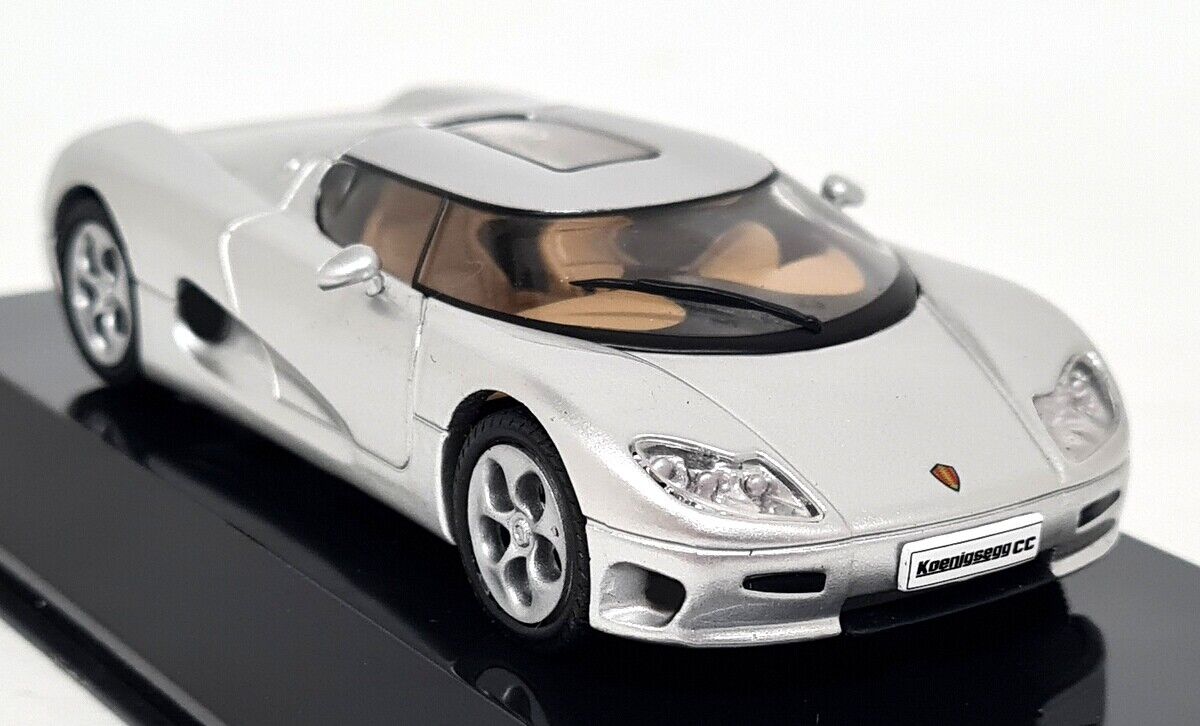 Koenigsegg CC8S 2002 cu vitrina plexiglass - 1/43 Altaya