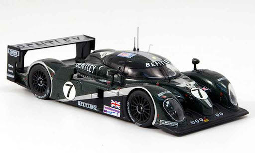 Bentley Speed 8 #7 2003 cu vitrina plexiglass - 1/43 Altaya