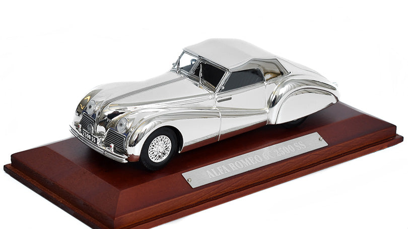 Alfa Romeo 6C 2500 SS cu vitrina plexiglass - 1/43 Atlas Collections