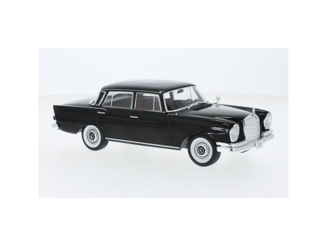 Mercedes-Benz 220 - 1/24 Whitebox